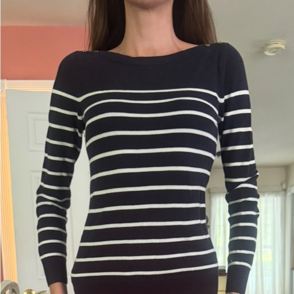 Tommy Hilfiger Navy striped sweater. Perfect for your fall wardrobe. Cozy.